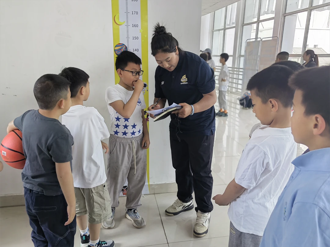 业余篮球爱好者如何借助智能反馈提高比赛表现_0